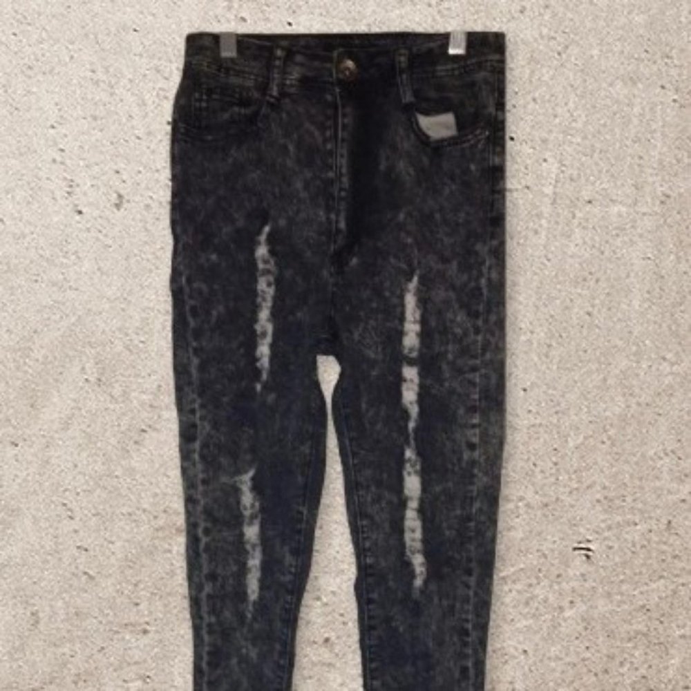 Lady's Preowned Red Fox Jeans